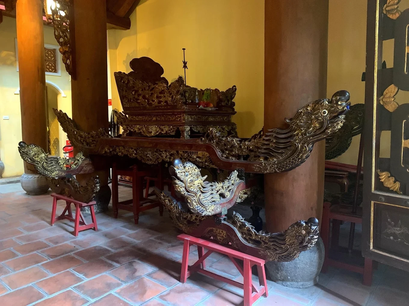 Đền Bạch Mã 06